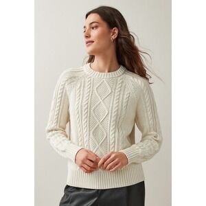 GAP women’s sweater Crew Neck  Cream Cable Knit Zise XL NWT